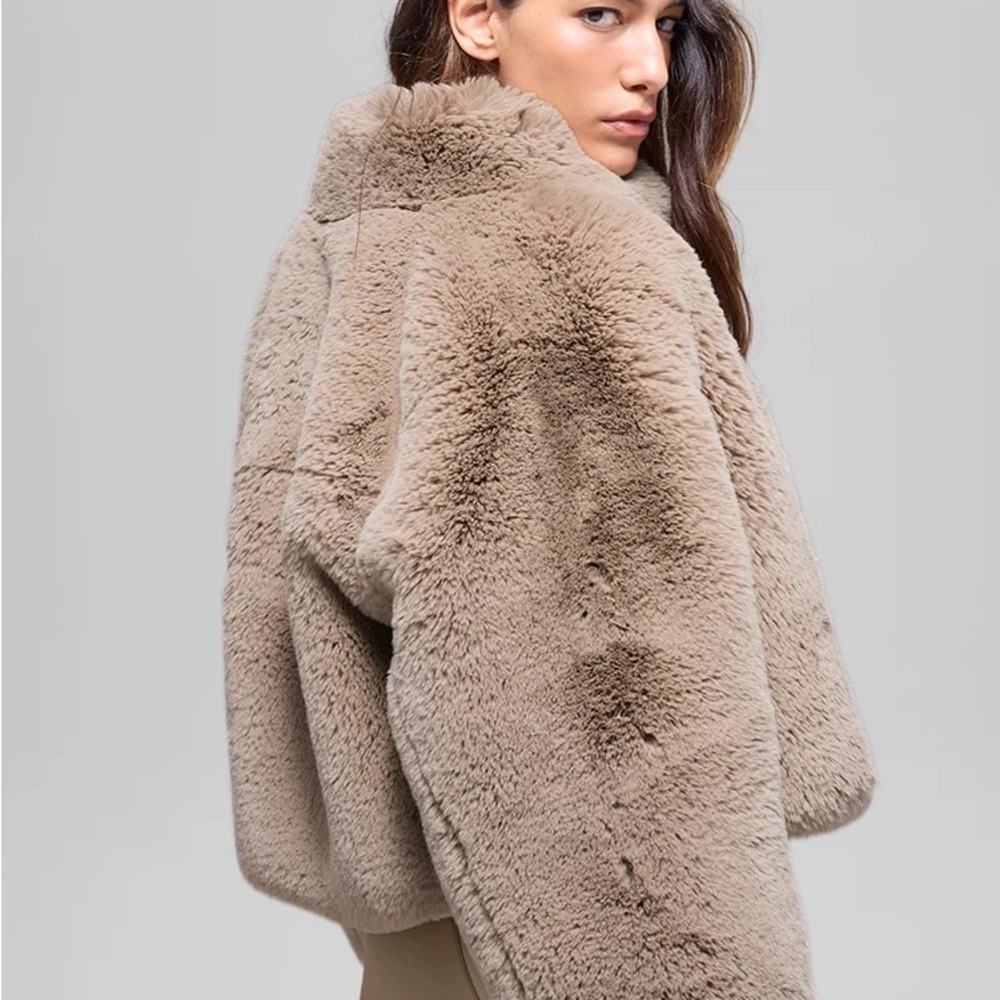 ALO Yoga Faux Fur Allure Jacket in Oat